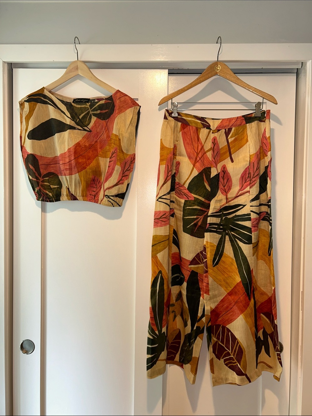 Geisha Design for Anthropology wide leg set